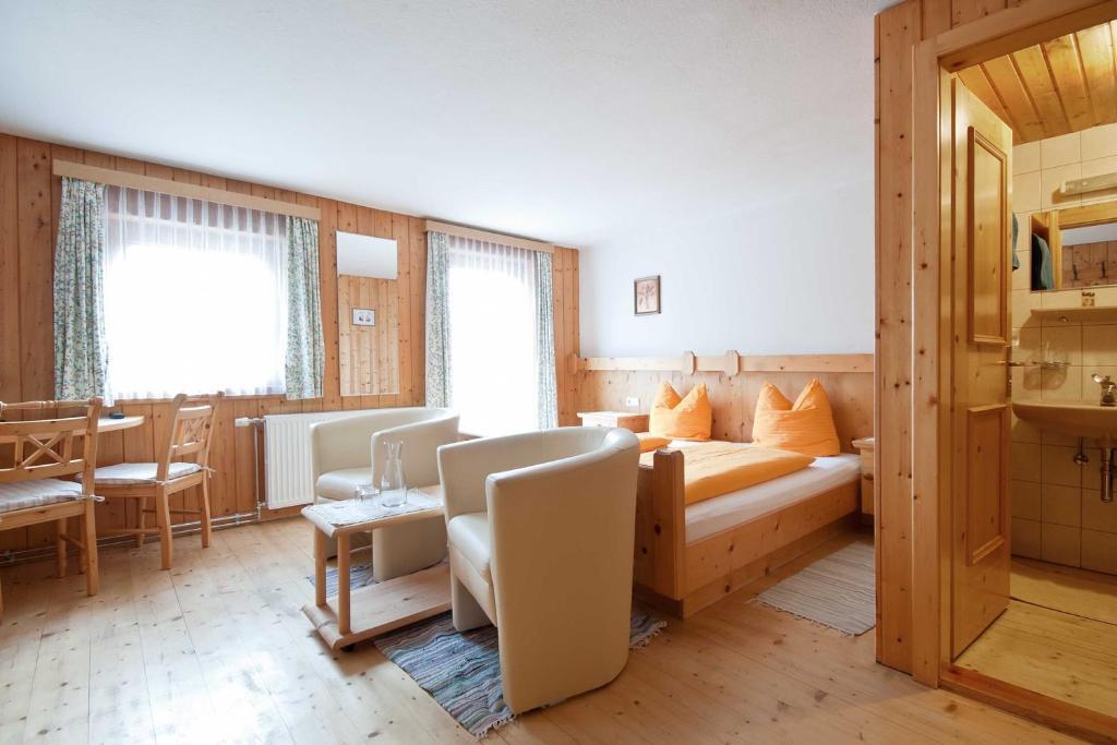 Landhaus Taurer Kals-am Großglockner Oda fotoğraf