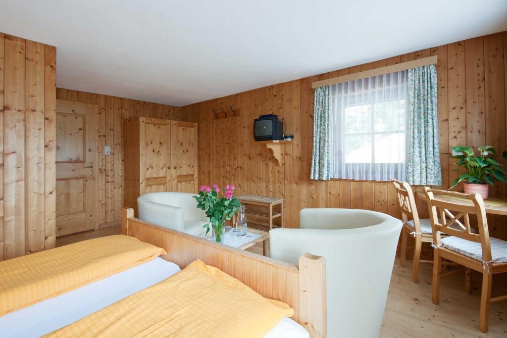 Landhaus Taurer Kals-am Großglockner Oda fotoğraf